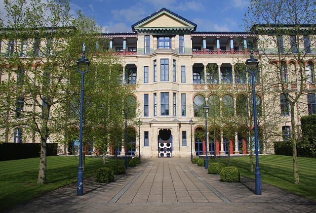 Cambridge Judge Business School campus