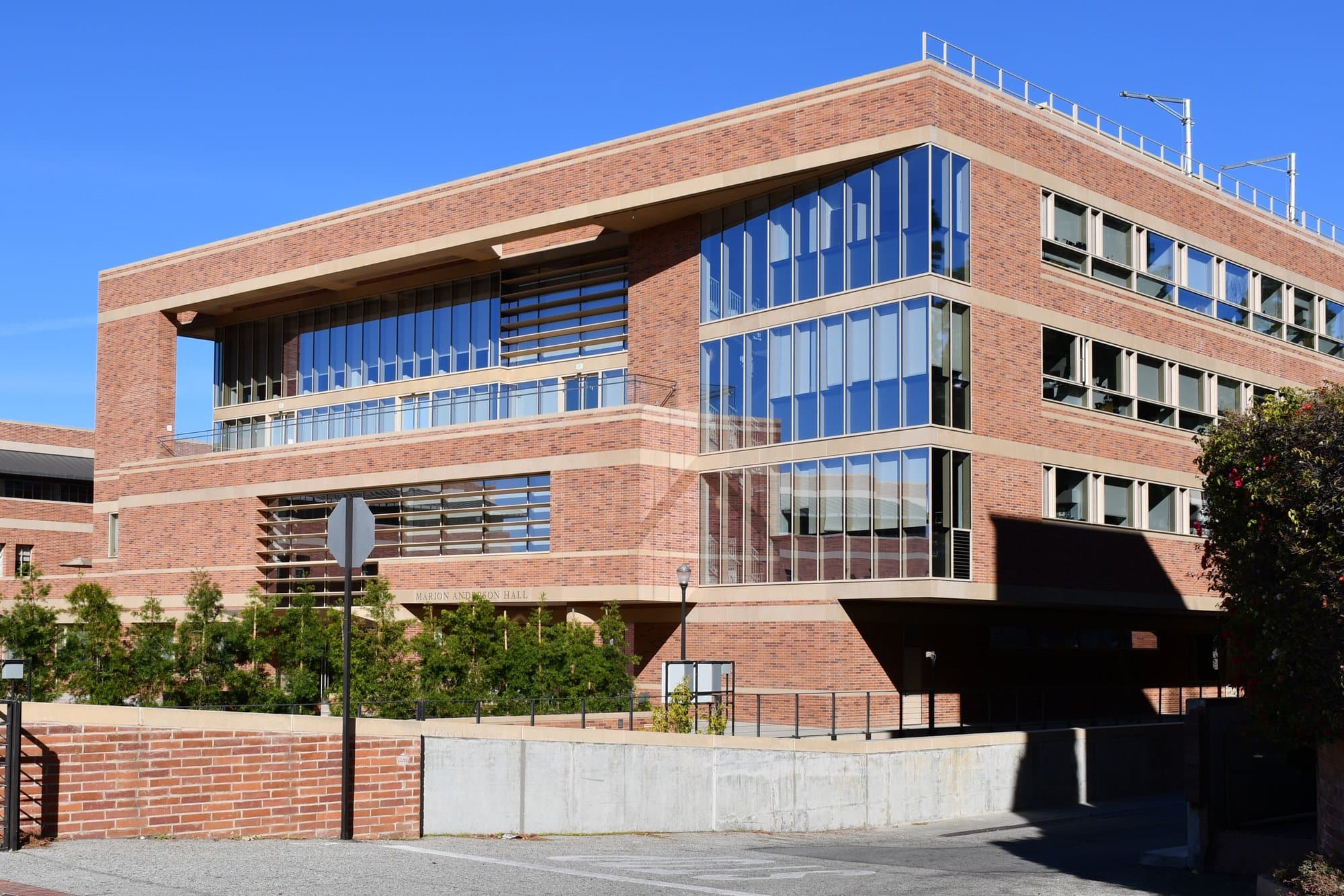 UCLA Anderson School of Management campus